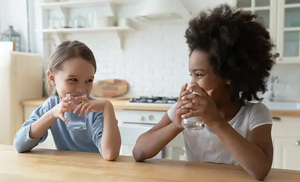 <img width="200" alt="Reasons homes kitchen family 3" src="/wp-content/themes/culligan-emea/img/four-reasons-module//reasons-homes-kitchen-family-3.webp" /> Reasons homes kitchen family 3
