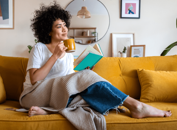lady-with-tea-book